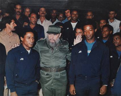 Fidel, Ulacia y el lanzador matancero Jorge Luis Valdés.