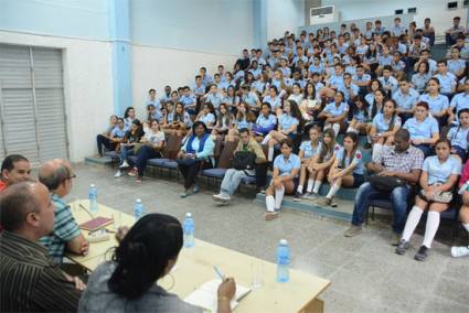 Debate del sistema político en la Lenin