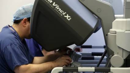 El sistema quirúrgico robótico Da Vinci Xi es mínimamente invasivo