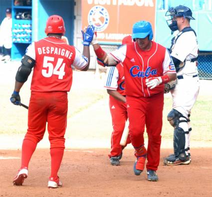 Bateadores Cepeda y Despaigne