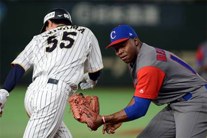 Jefferson Delgado respondió en tercera base