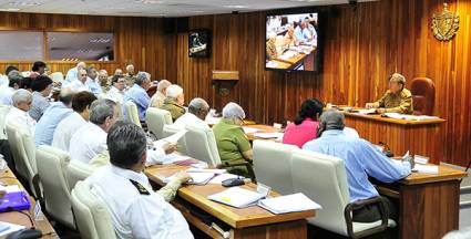 La reunión del Consejo de Ministros, presidida por el General de Ejército Raúl Castro Ruz