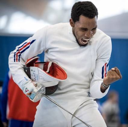 Yunior Reytor se alzó con la medalla de oro en espada