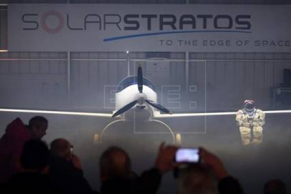 Presentación del avión solar biplaza de la misión SolarStratos en Payerne,