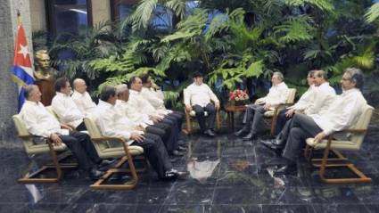 El presidente cubano Raúl Castro reafirmó todo su apoyo al proceso de paz colombiano