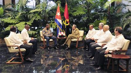 Raúl Castro Ruz recibe a Joao Manuel Gonçalves Lourenço