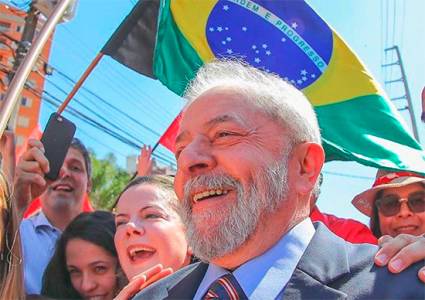 Luiz Inácio Lula da Silva fue presidente de la República Federativa de Brasil entre el 1 de enero de 2003 y el 31 de diciembre de 2010