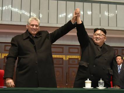 Díaz Canel junto a Kim Jong Un presidente de Corea del Norte