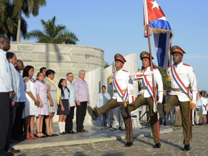Abanderada delegación cubana que asistirá a los XVIII Juegos Panamericanos de Lima