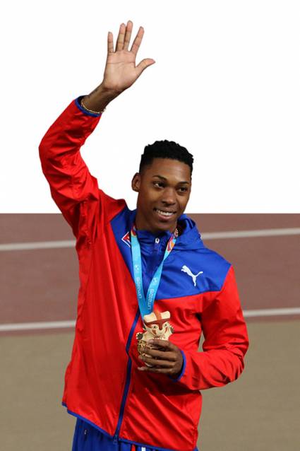 Juan Miguel celebra el oro 