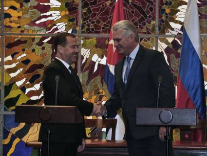 Primer Ministro ruso visita Cuba