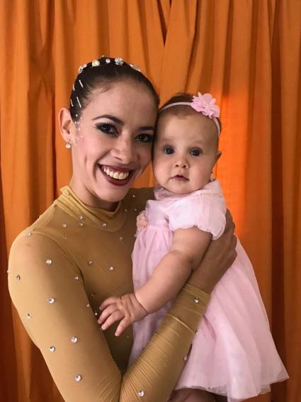 Anette con su hija