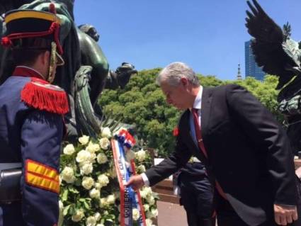 Díaz-Canel en la Plaza General San Martín