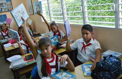 El Ministerio de Educación se ha reorganizado para terminar el presente curso cuando la situación epidemiológica lo permita.