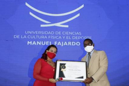 Universidad del Deporte cubana gradúa nuevos profesionales