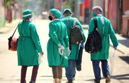 Equipo de médicos