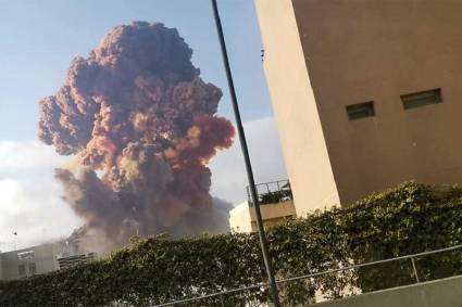 Potentes explosiones en Beirut