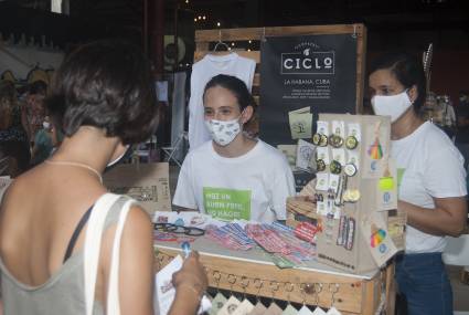 Feria de negocios limpios en La Habana