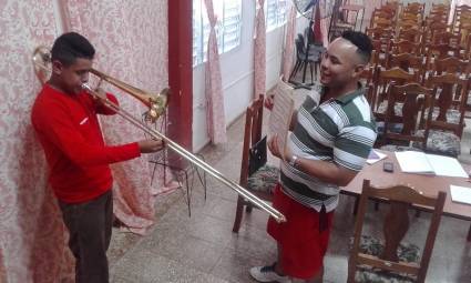 Trabajo con instrumentos musicales