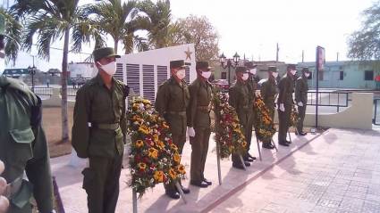 Ofrendas florales del General de Ejército Raúl Castro, del Presidente y Primer Secretario del Partido Miguel Díaz-Canel Bermúdez, del Consejo de Estado y de Ministros y del pueblo cubano