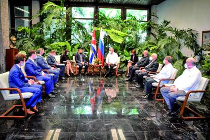 Recibió Díaz-Canel  a Vicepresidente del Gobierno  de la Federación de Rusia