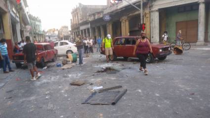 Quienes cometieron delitos como desorden público, robo con fuerza, vandalismo, incitación, entre otros, serán procesados de acuerdo a la ley.