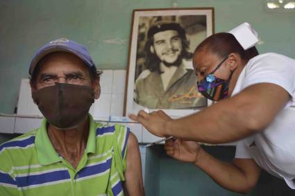 Más de un millón de dosis de la vacuna Abdala han sido aplicadas en cinco municipios santiagueros.