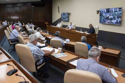 Reunión de este lunes del grupo temporal de trabajo para la prevención y control de la COVID-19