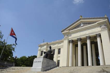 El MES defenderá la presencialidad en nuestras universidades, sobre todo en los primeros años. 