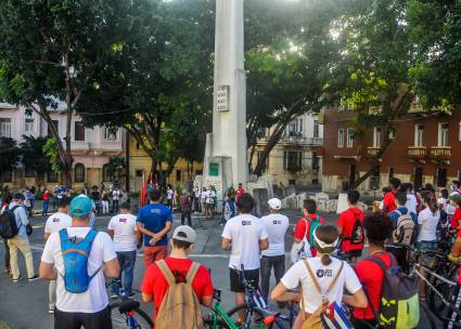 Juventud universitaria cubana rinde homenaje a Mella