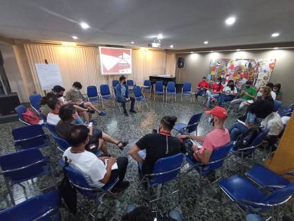 Jóvenes delegados de La Comuna