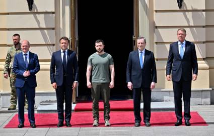 Foto tras las reunión