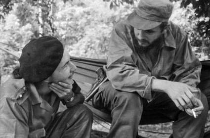 Raúl y Fidel, hermanos de sangre y de ideas.