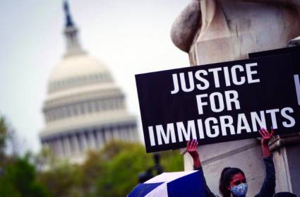 Al menos 11 millones de inmigrantes estan indocumentados en Estados Unidos y para ellos se pide justicia