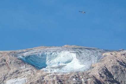 Colapsa glaciar en la Marmolada