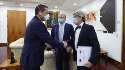  El ministro del Poder Popular para Relaciones Exteriores de Venezuela, Carlos Faría, se reunió con el director general para las Américas del Servicio Europeo de Acción Exterior, Brian Glynn.