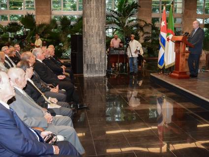 Rodrigo Malmierca Díaz, ministro cubano del Comercio Exterior y la Inversión Extranjera, destacó las excelentes relaciones entre la Mayor de las Antillas y Argelia.
