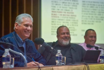 Primer Secretario del Comité Central del Partido, Miguel Díaz-Canel Bermúdez, Presidente de la República