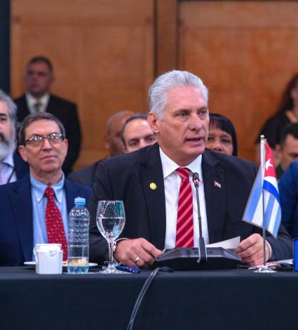 Mario Díaz-Canel Bermúdez, Primer Secretario del Comité Central del Partido Comunista de Cuba y Presidente de la República, en la 7ma. Cumbre de la Celac, en Argentina