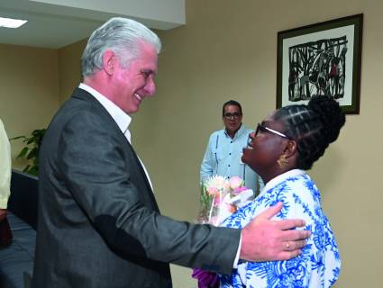 Recibimiento del Presidente de la República, Miguel Díaz-Canel Bermúdez a la vicepresidenta de Colombia Francia Márquez Mina