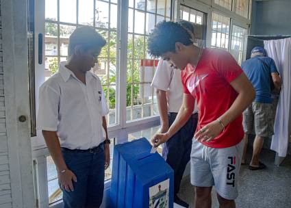 Jóvenes que votaron por primera vez