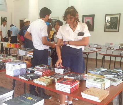 Feria del Libro en Isla de la Juventud