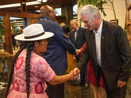 Díaz-Canel recibió a participantes en reunión del G77 y FITCuba