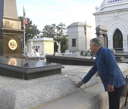 Tributo del pueblo cubano al Generalísimo