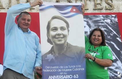 Festejo central por el aniversario 63 de la Federación de Mujeres Cubanas (FMC).