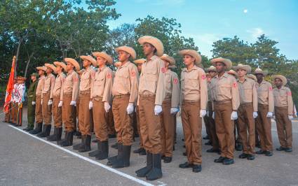 50 aniversario de la fundación del Ejército Juvenil del Trabajo