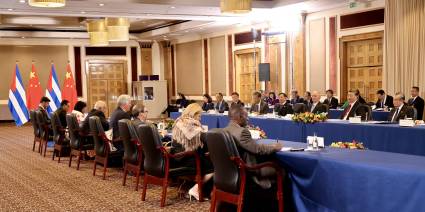 Reunión del Presidente de la República, Miguel Díaz-Canel Bermúdez y su homólogo de China, Xi Jinping, en Sudáfrica