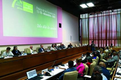 Los delegados e invitados debatieron intensamente sobre los desafíos que impone la defensa de la Ley de Comunicación Social en el nuevo contexto. 