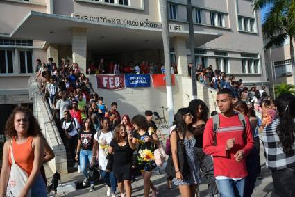 De vuelta  a las universidades en La Habana.