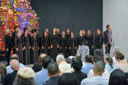 En la mítica sala Che Guevara tuvo lugar el acto por el 65 aniversario de la fundación de Casa de las Américas